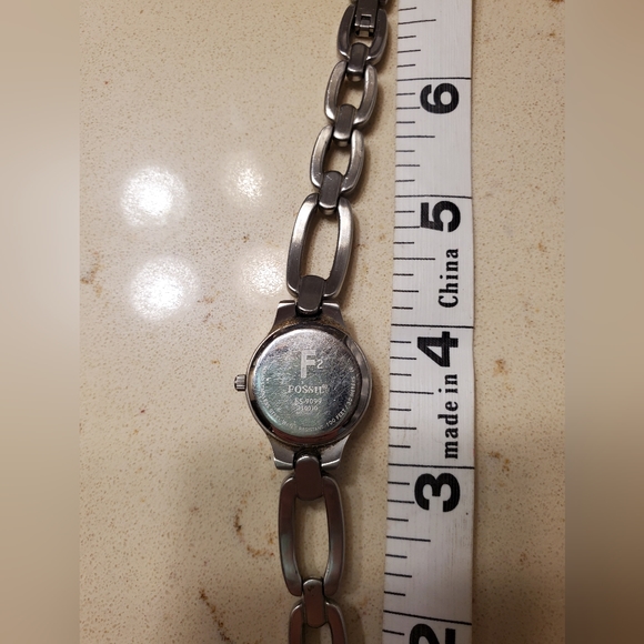 Fossil watch, EUC, Needs battery: adjustable bracelet clip; 6.5/7 band,  Vintage - Picture 6 of 6